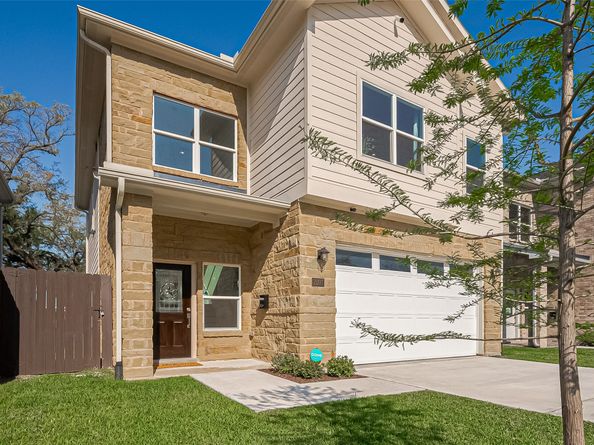 2207 Silverbonnet Street, Houston TX 77055