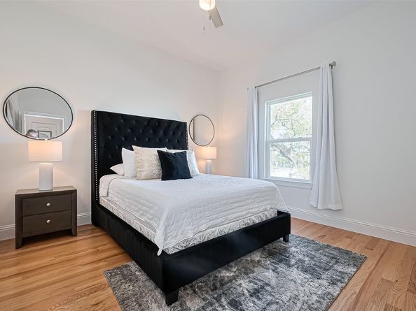 2207 Silverbonnet Street, Houston TX 77055