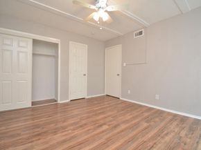 6200 W Tidwell Road 1008, Houston TX 77092