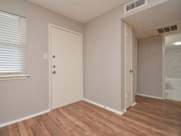 6200 W Tidwell Road 1008, Houston TX 77092