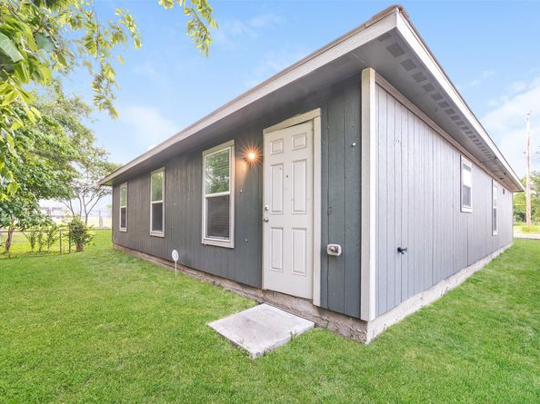 8205 Garfield Street, Houston TX 77029