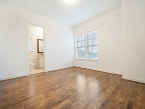 2202 Lakeshore Edge Drive, Houston TX 77080