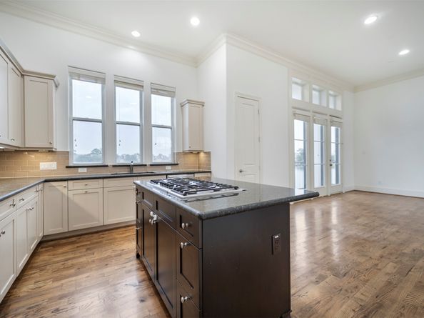 2202 Lakeshore Edge Drive, Houston TX 77080