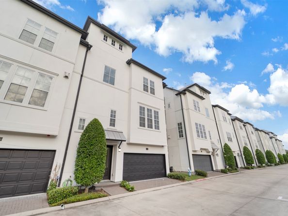 2202 Lakeshore Edge Drive, Houston TX 77080