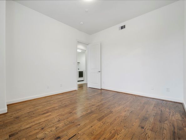 2202 Lakeshore Edge Drive, Houston TX 77080