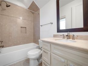2202 Lakeshore Edge Drive, Houston TX 77080