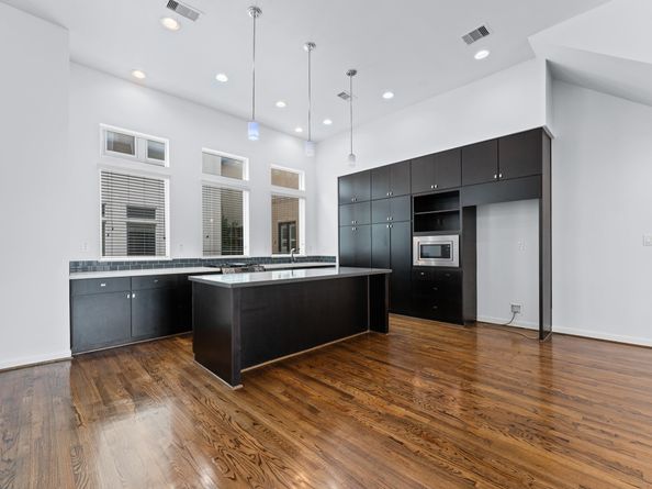 120 Pierce Street, Houston TX 77002