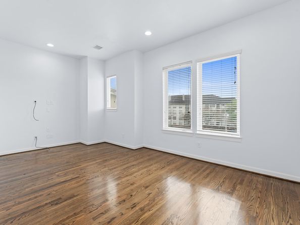 120 Pierce Street, Houston TX 77002
