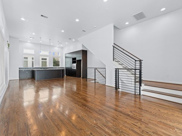 120 Pierce Street, Houston TX 77002