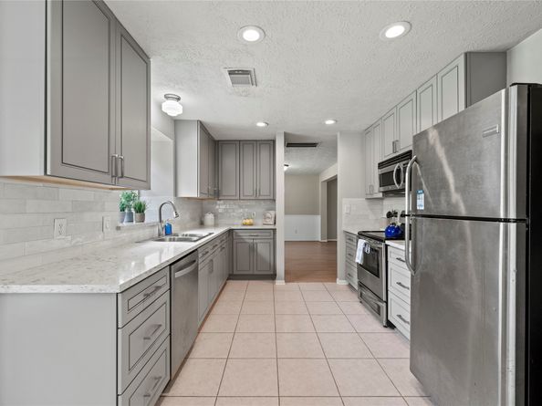 4131 N New Meadows Drive, Sugar Land TX 77479