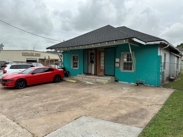 304 Lockwood Drive, Houston TX 77011