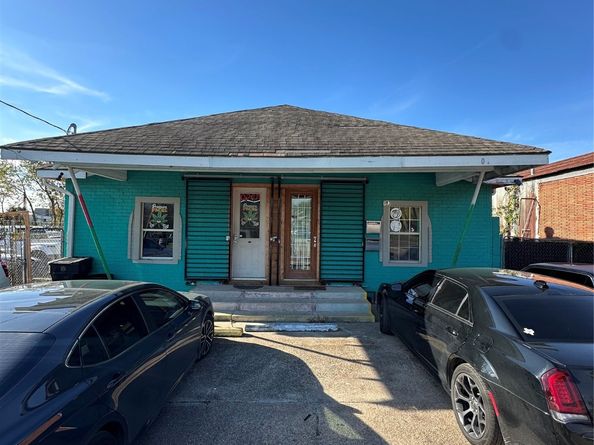 304 Lockwood Drive, Houston TX 77011