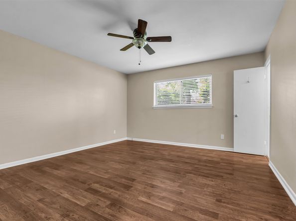 5839 Ettrick Drive, Houston TX 77035