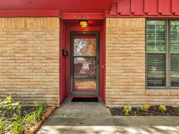 5839 Ettrick Drive, Houston TX 77035
