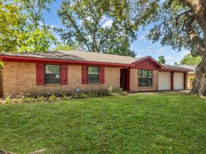 5839 Ettrick Drive, Houston TX 77035