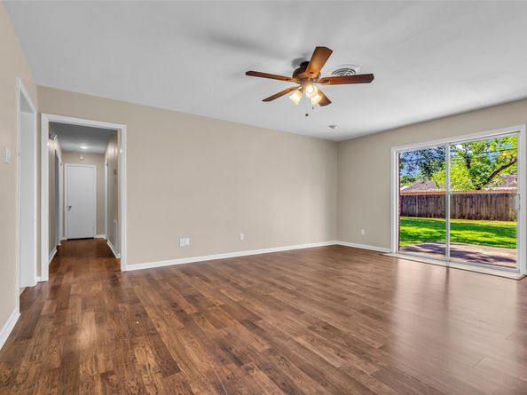 5839 Ettrick Drive, Houston TX 77035