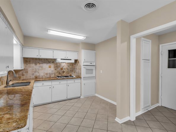 5839 Ettrick Drive, Houston TX 77035