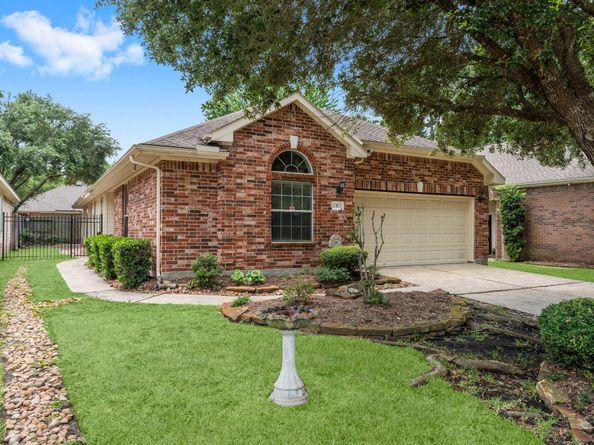 6 Arcadia Way, Conroe TX 77384