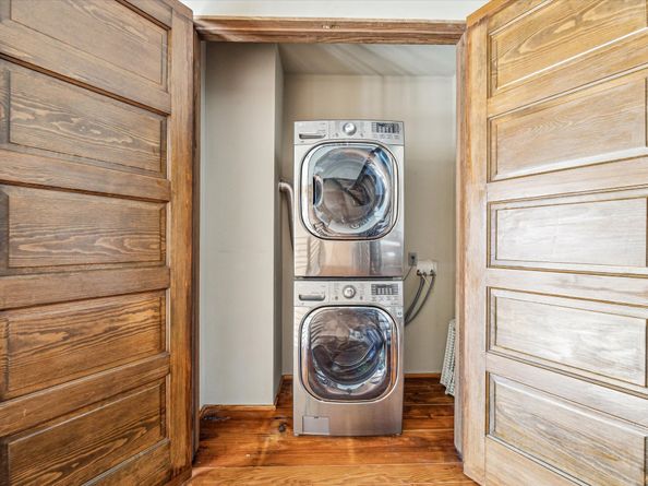 808 Coronado Street, Houston TX 77009