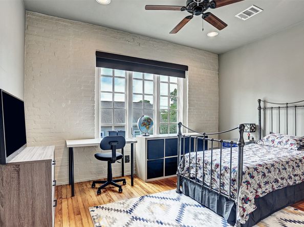 808 Coronado Street, Houston TX 77009