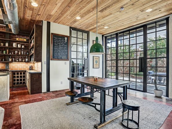 808 Coronado Street, Houston TX 77009