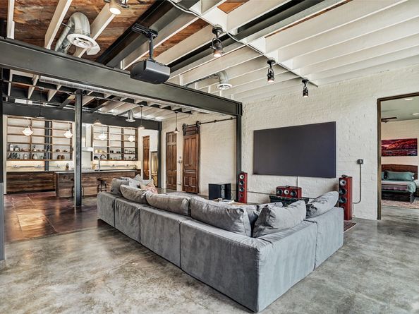 808 Coronado Street, Houston TX 77009