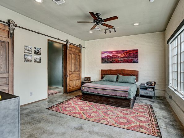 808 Coronado Street, Houston TX 77009