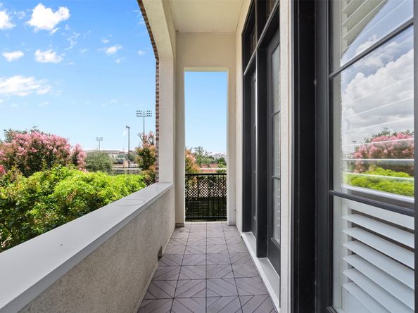 1156 Mosaico Lane, Houston TX 77055