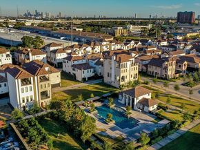 1156 Mosaico Lane, Houston TX 77055