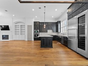 1156 Mosaico Lane, Houston TX 77055