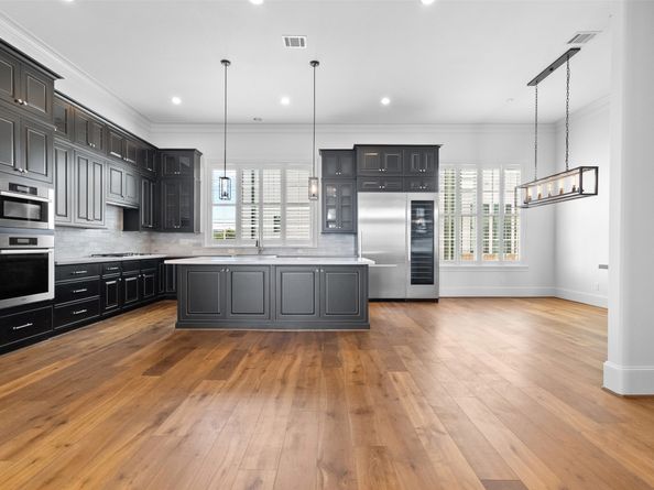 1156 Mosaico Lane, Houston TX 77055