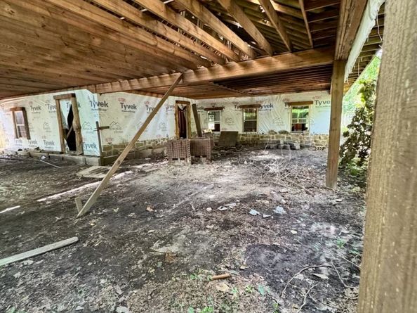 9318 Sherbourne Street, Houston TX 77016