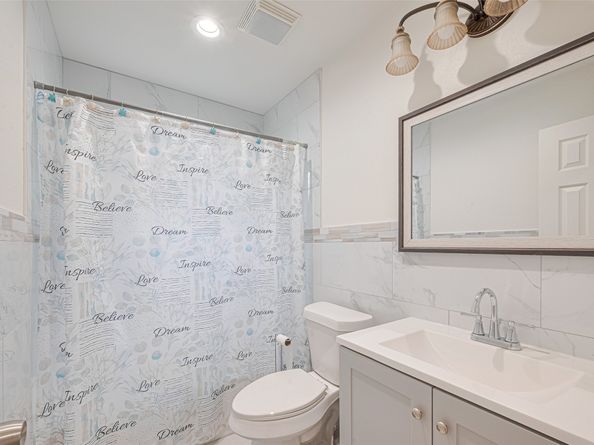 530 Frankie Street 1, Houston TX 77015