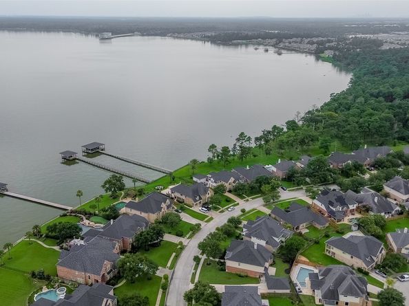 13703 Elm Shores Drive, Houston TX 77044