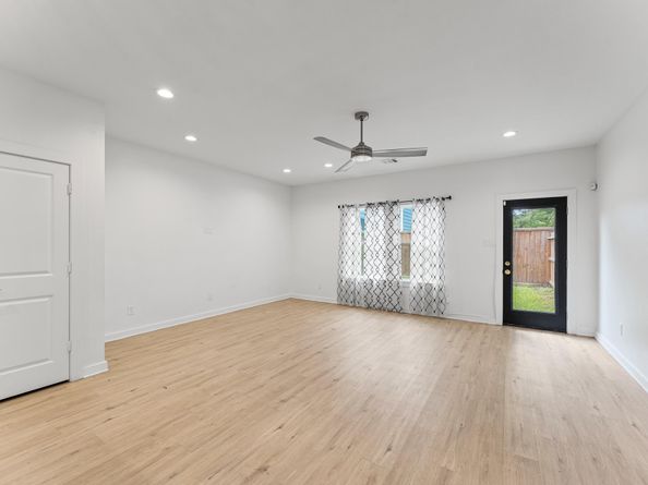 5708 Elysian Street, Houston TX 77009