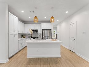 5708 Elysian Street, Houston TX 77009