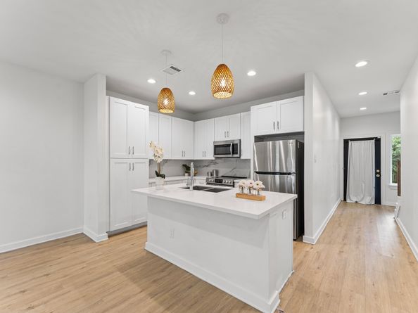 5708 Elysian Street, Houston TX 77009