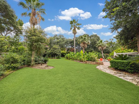 9006 Bonhomme Road, Houston TX 77074