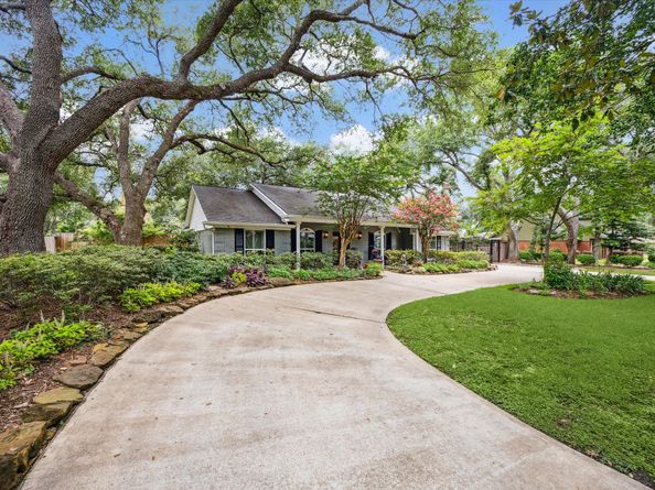9006 Bonhomme Road, Houston TX 77074