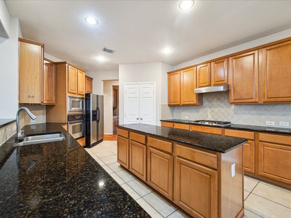 4422 Roundtree Lane, Missouri City TX 77459