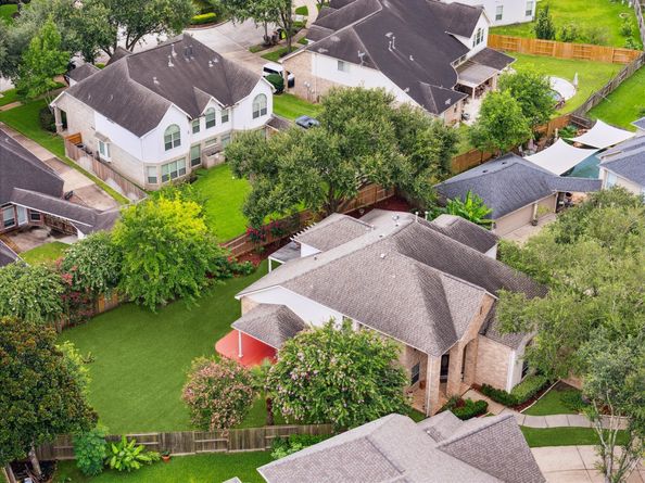 4422 Roundtree Lane, Missouri City TX 77459