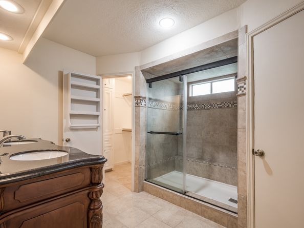 12106 Fawnview Drive, Houston TX 77070