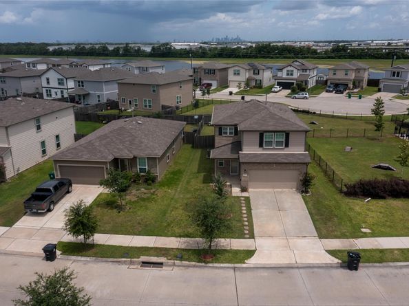 7047 Hobby Wind Ridge Drive, Houston TX 77075