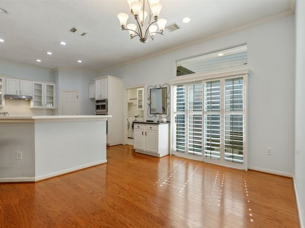2 Wrenfield Place, Conroe TX 77384