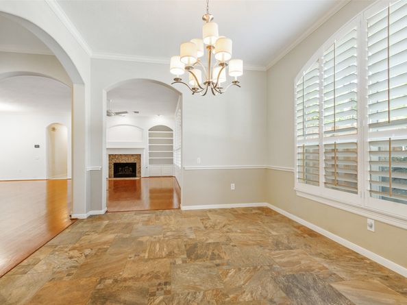 2 Wrenfield Place, Conroe TX 77384