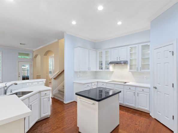 2 Wrenfield Place, Conroe TX 77384
