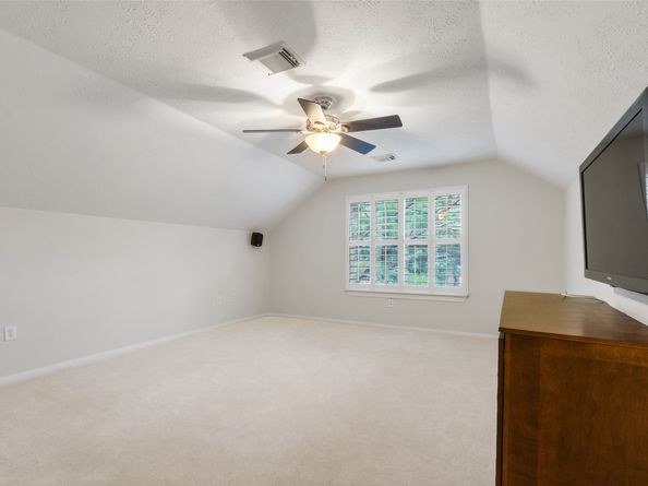 2 Wrenfield Place, Conroe TX 77384
