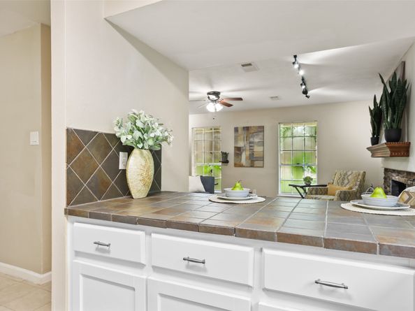 2151 Middle Creek Drive, Kingwood TX 77339