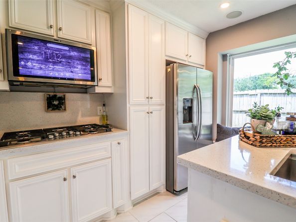 4110 Summit Valley Drive, Houston TX 77082