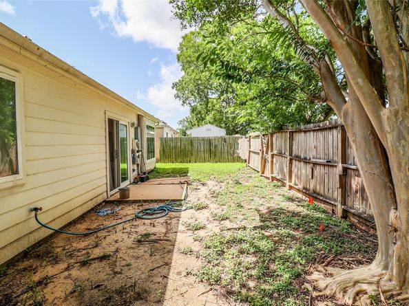 4110 Summit Valley Drive, Houston TX 77082